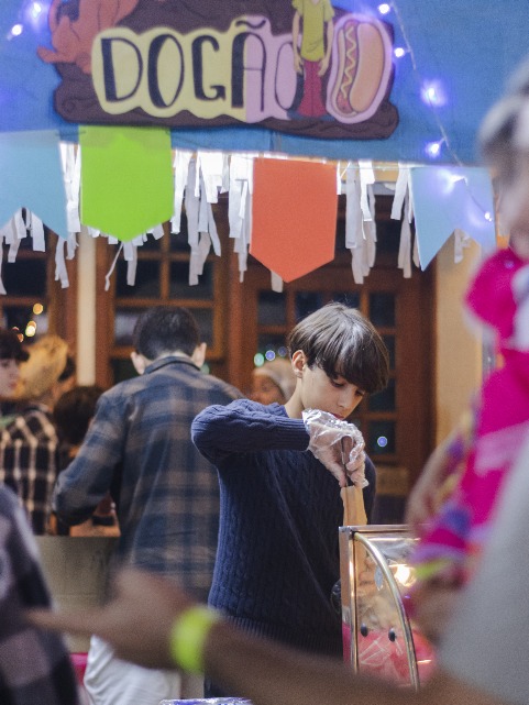 Aluno dos Anos Finais participando de evento escolar